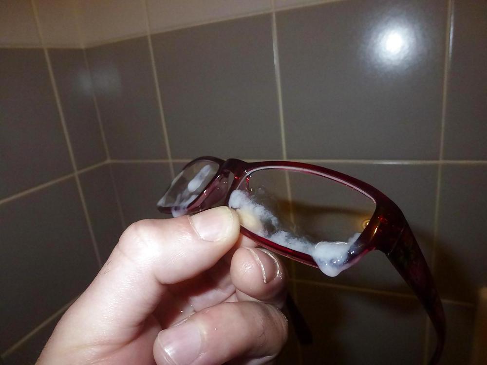 14P Quick cum on my Colleague's glasses while she was in break