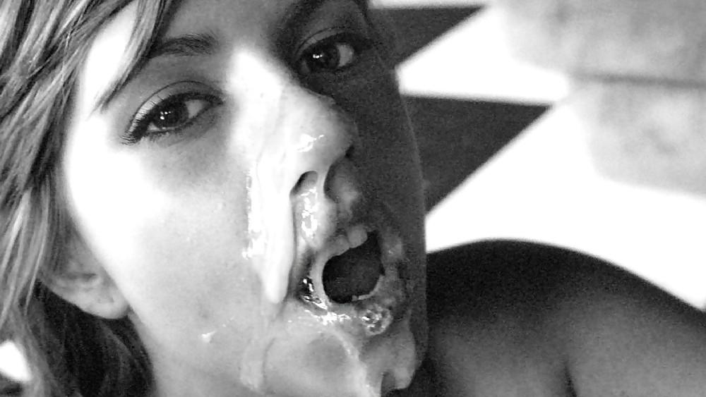 25P Sperm leaks out from beautiful mouths and faces (Camaster)