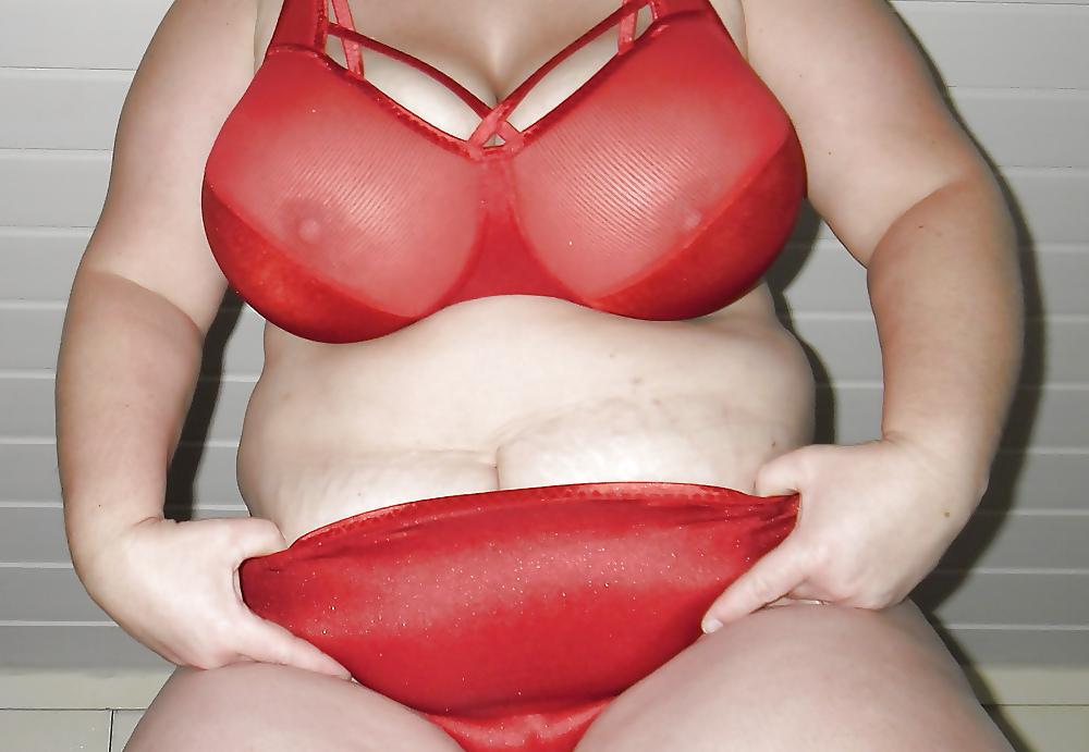 20P Chunky tits in bra 22