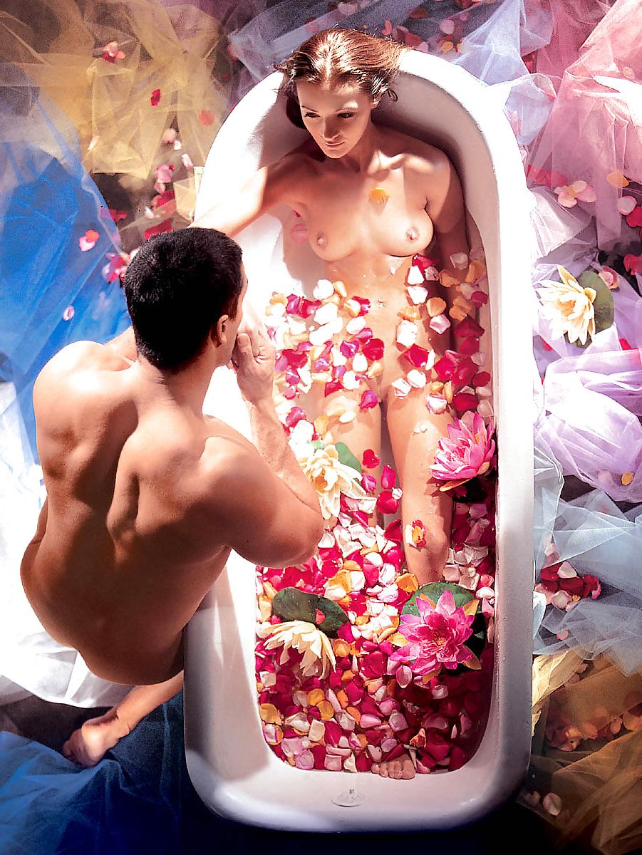 13P Hot romantic bath sex