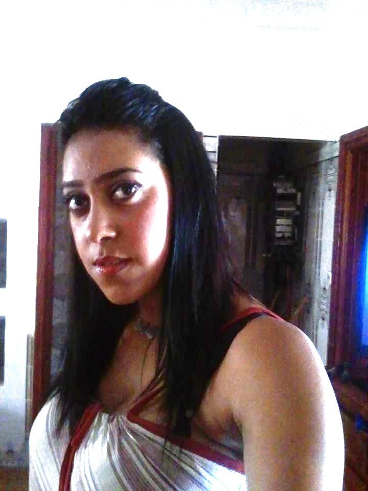 12P Loubna Morocco Girl Cum On Her
