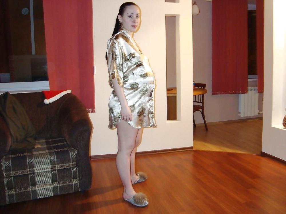 11P Pregnant Monika