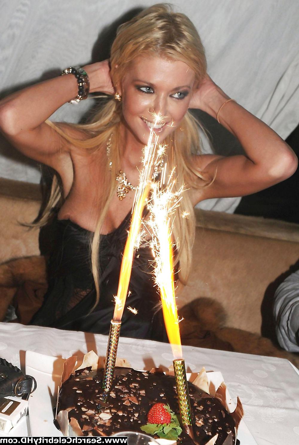 13P Tara Reid at the VIP Room in Paris