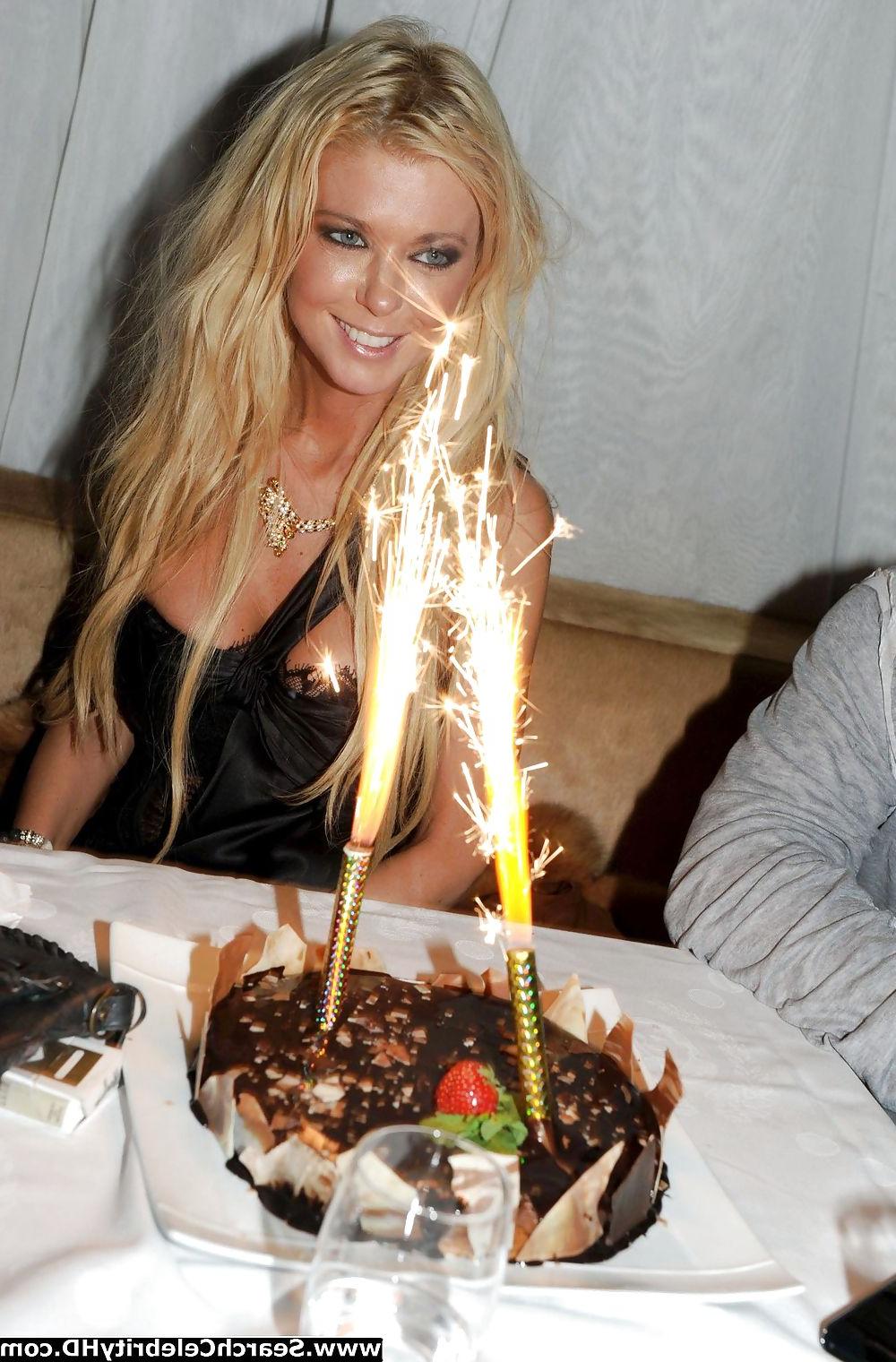 13P Tara Reid at the VIP Room in Paris
