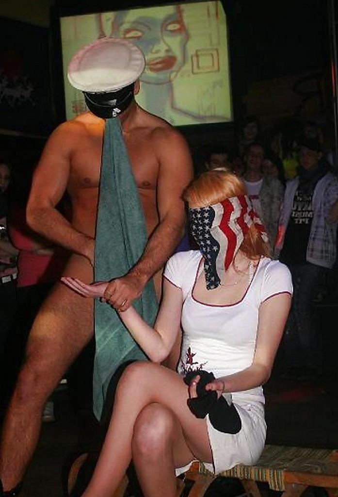 25P Real Male Stipp Party (CFNM)