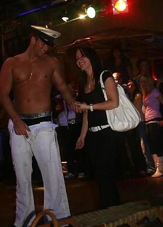 25P Real Male Stipp Party (CFNM)
