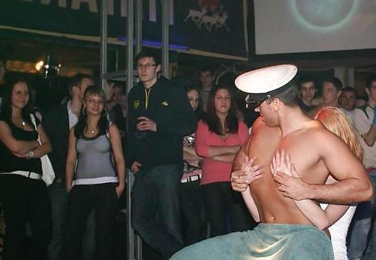 25P Real Male Stipp Party (CFNM)