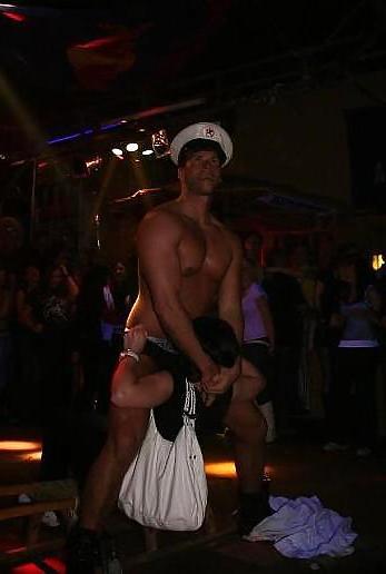 25P Real Male Stipp Party (CFNM)