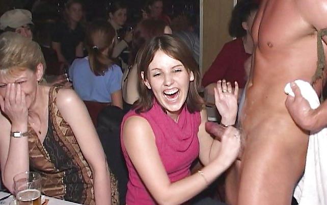 25P Von Male Stipp Parties (CFNM)