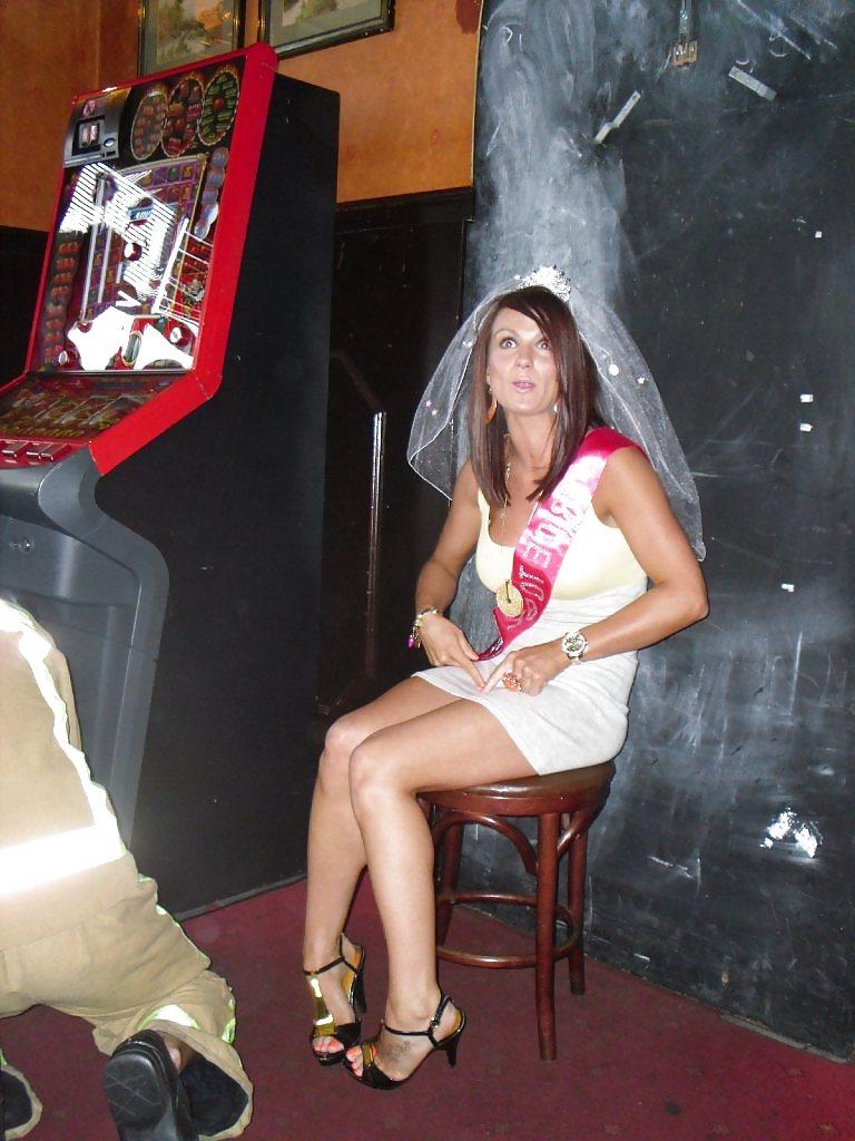 25P Von Male Stipp Parties (CFNM)