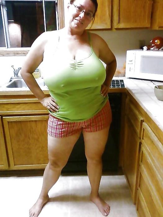 21P She forgot her bra 45.