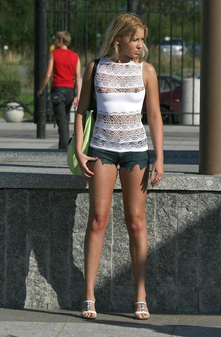 21P She forgot her bra 45.