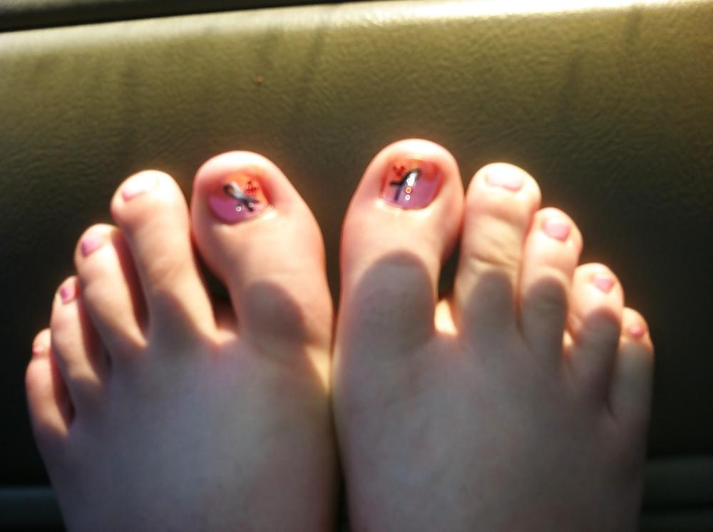 9P Handjob cum on soles