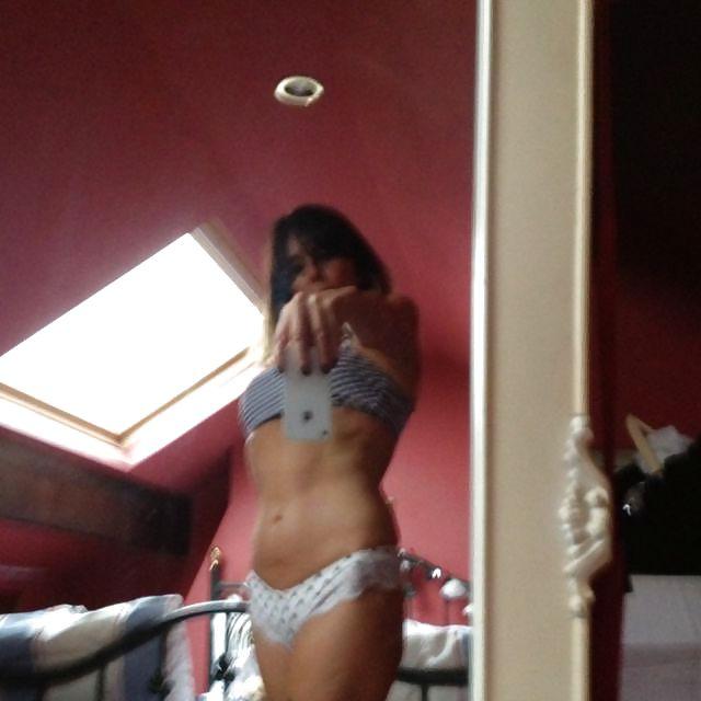 25P Milf posing in lingerie