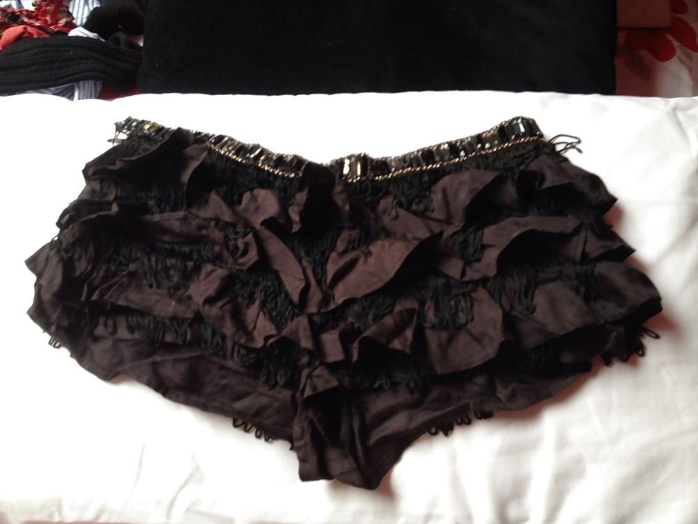 25P Milf posing in lingerie