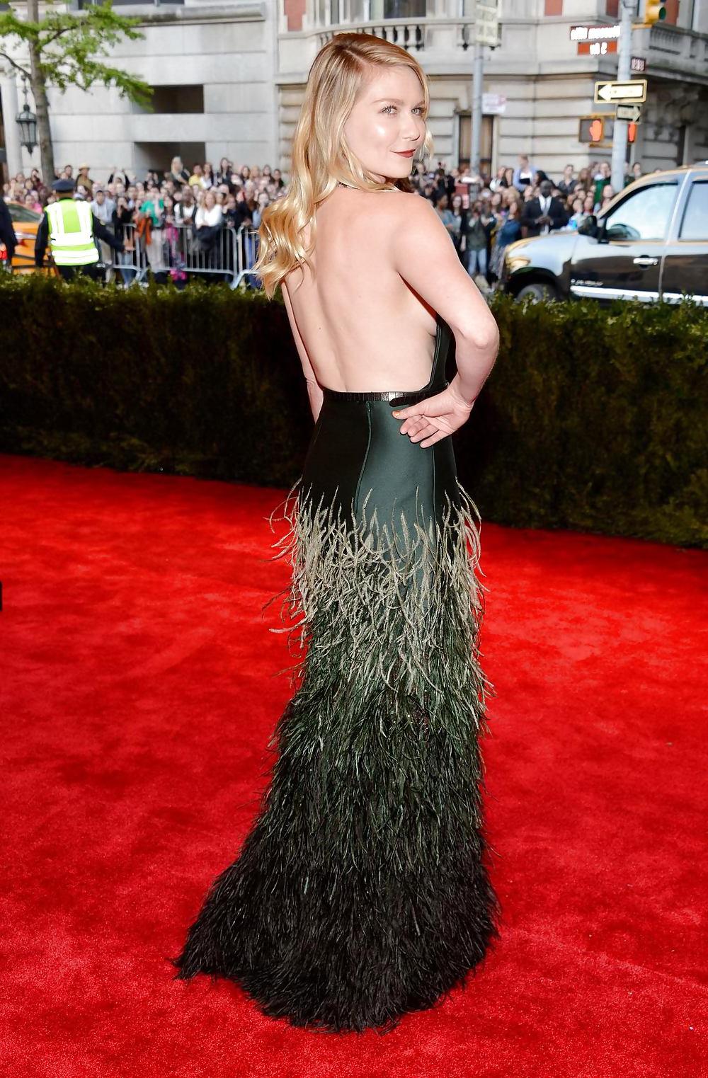 12P Kirsten dunst bra less, sweet side boob (y123)