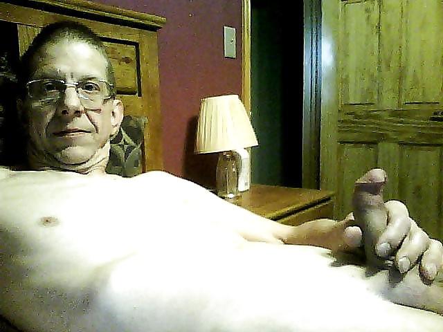 18P HAVING FUN IN THE BED ROOM