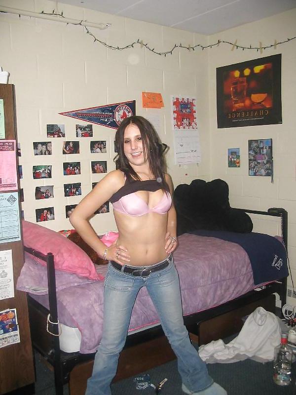 25P Bra Babes 106