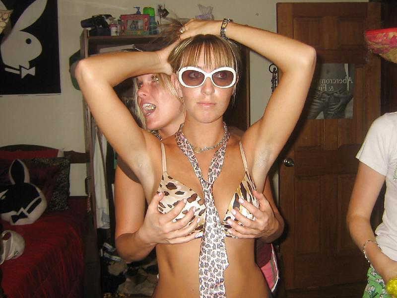 25P Bra Babes 106