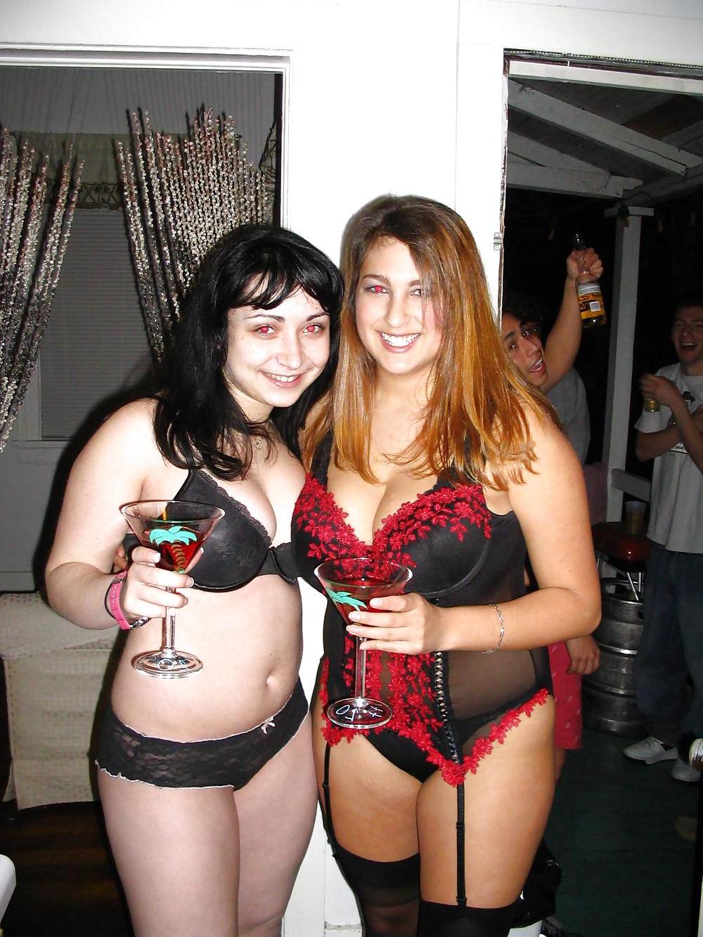 25P Bra Babes 106