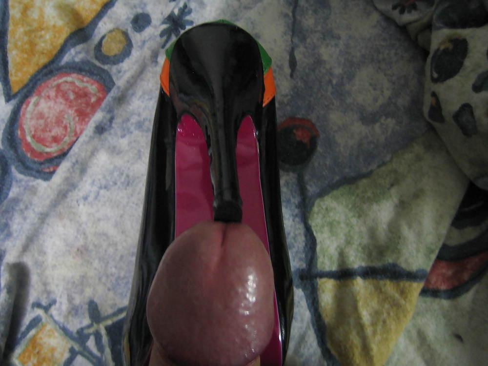 25P Fun with queen and princess shoes