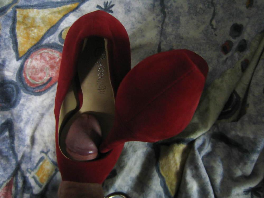 25P Fun with queen and princess shoes