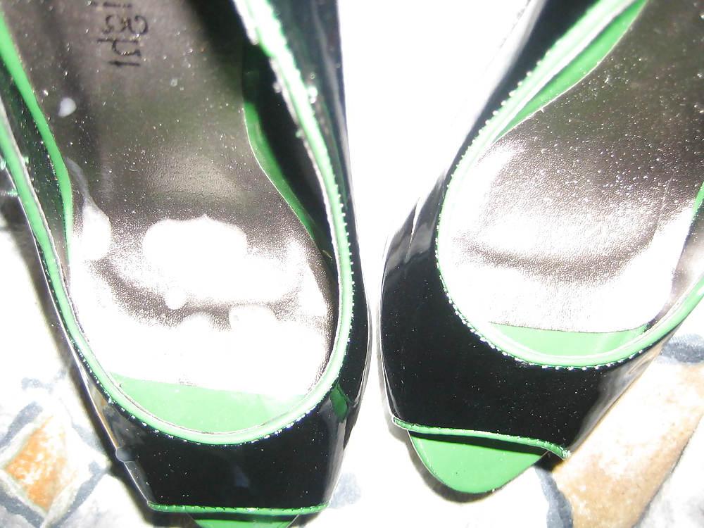 25P Fun with queen and princess shoes