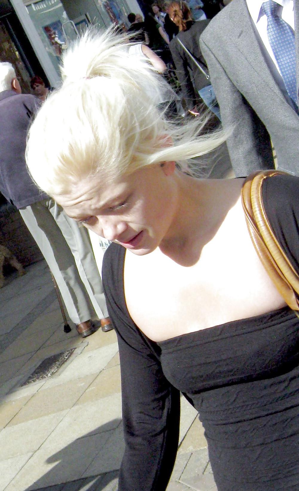 24P She forgot her bra 25.
