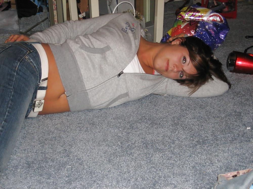 20P HOT BUSTY GIRLFRIEND