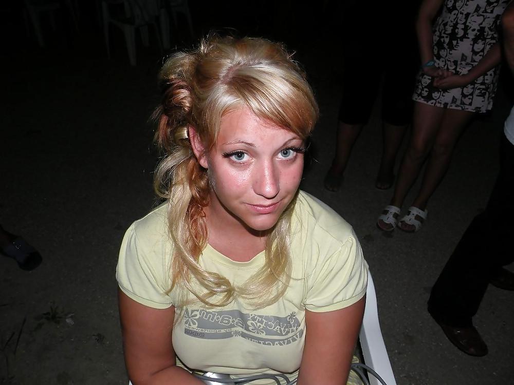 24P She forgot her bra 18.