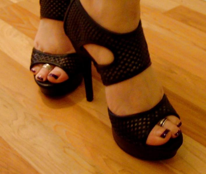 8P A few of My feet! Cum on me!