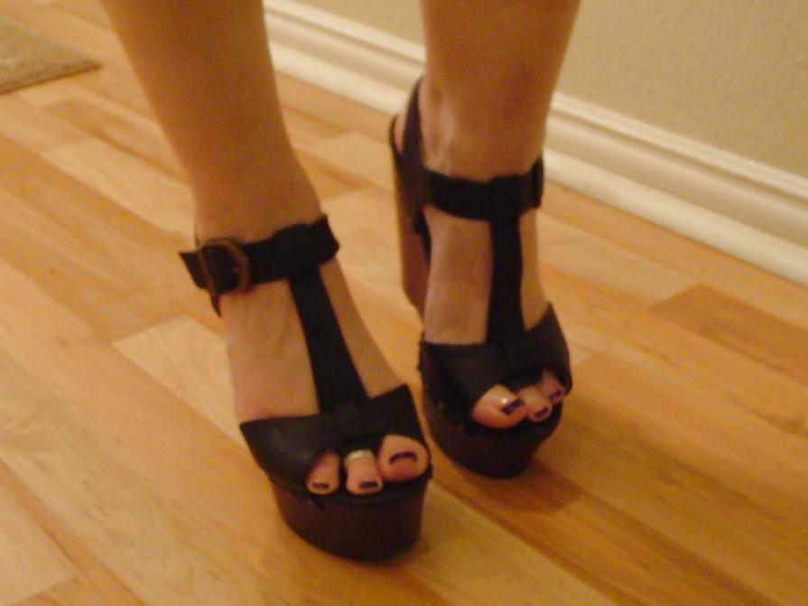 8P A few of My feet! Cum on me!