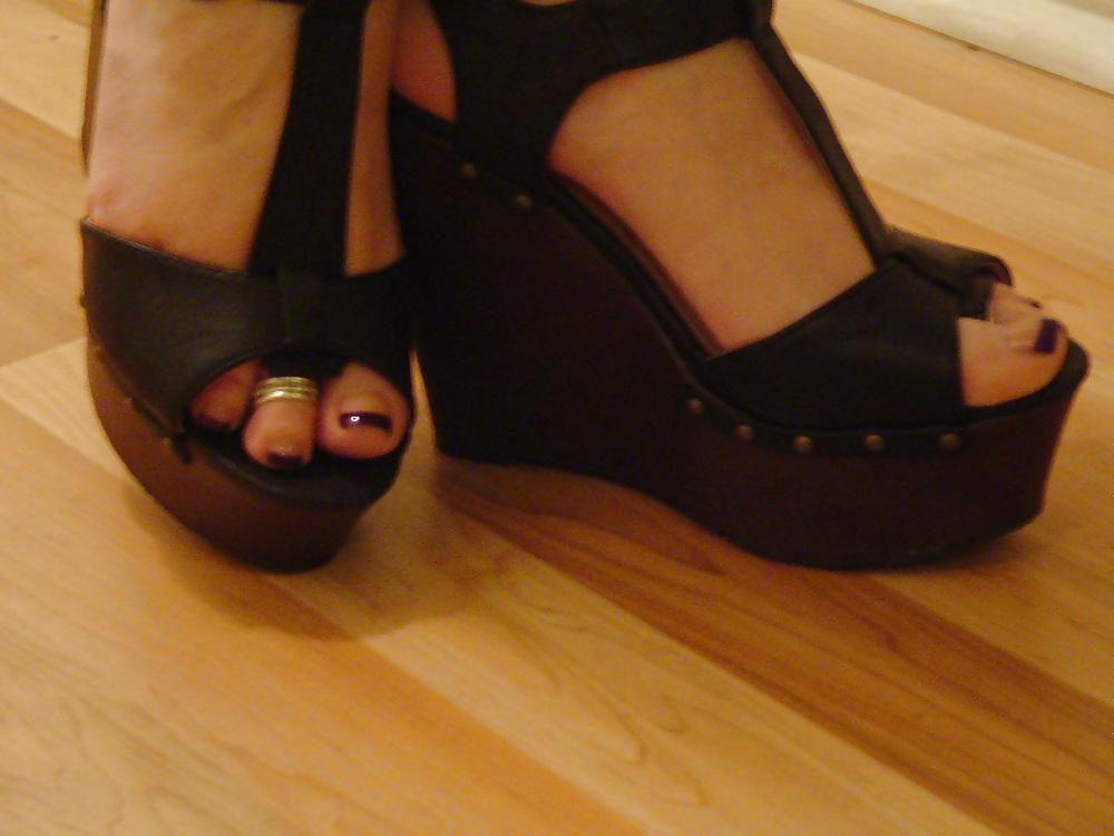 8P A few of My feet! Cum on me!