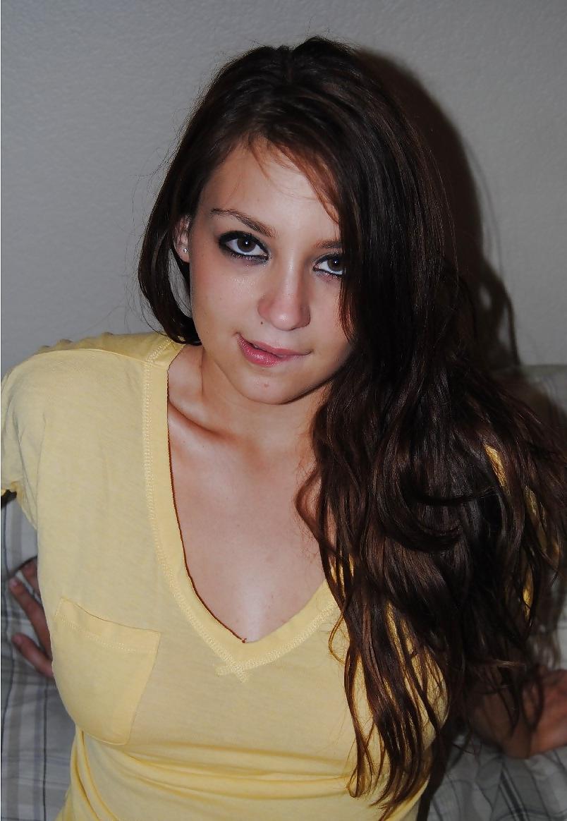 15P My sexy Ex-Girlfriend flashes her natural tits