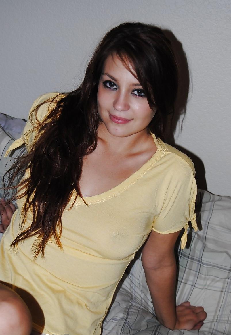 15P My sexy Ex-Girlfriend flashes her natural tits