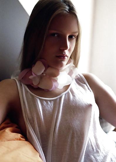 23P She forgot her bra 35.