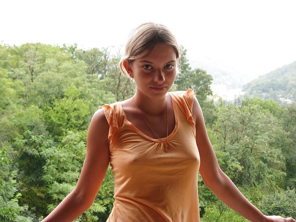 23P She forgot her bra 35.