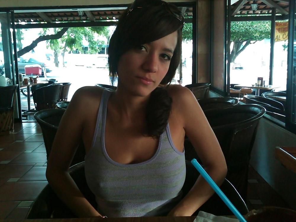 23P She forgot her bra 35.