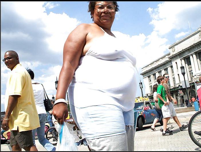 24P She forgot her bra 46.