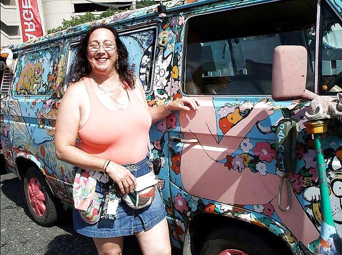 24P She forgot her bra 46.