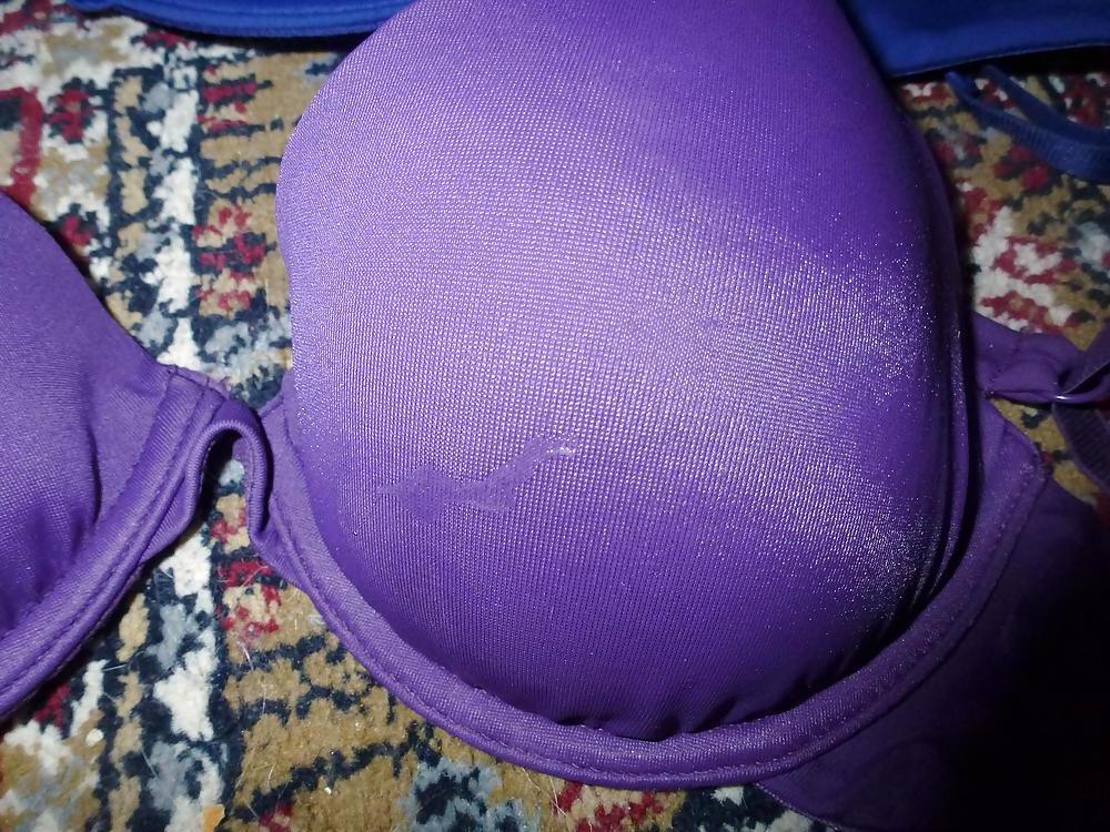 25P Cum on my Wife's bras and toothbrush