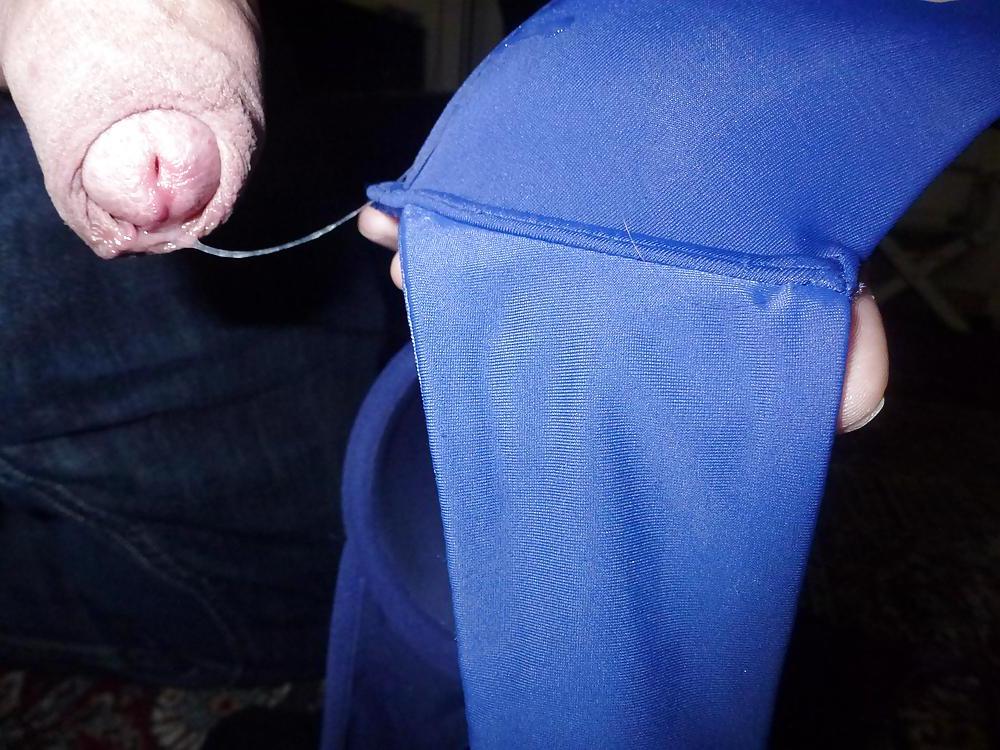 25P Cum on my Wife's bras and toothbrush
