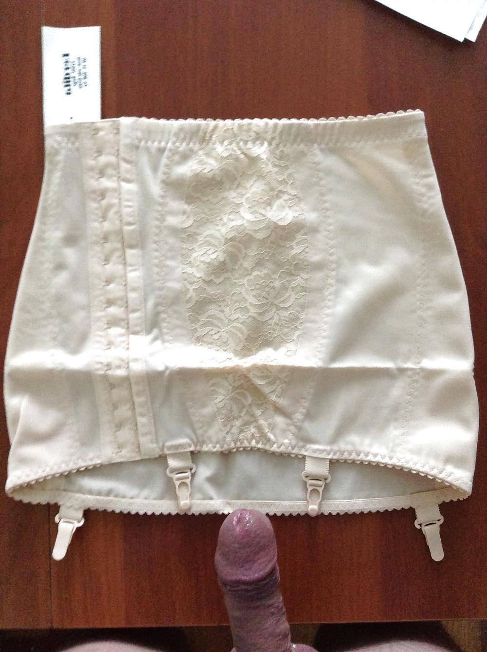 25P Pushuna's new open bottom girdle and pantygirdle