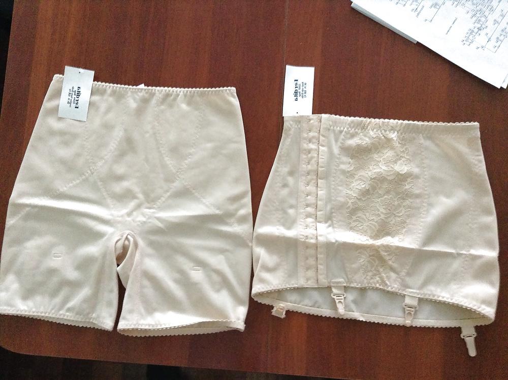 25P Pushuna's new open bottom girdle and pantygirdle