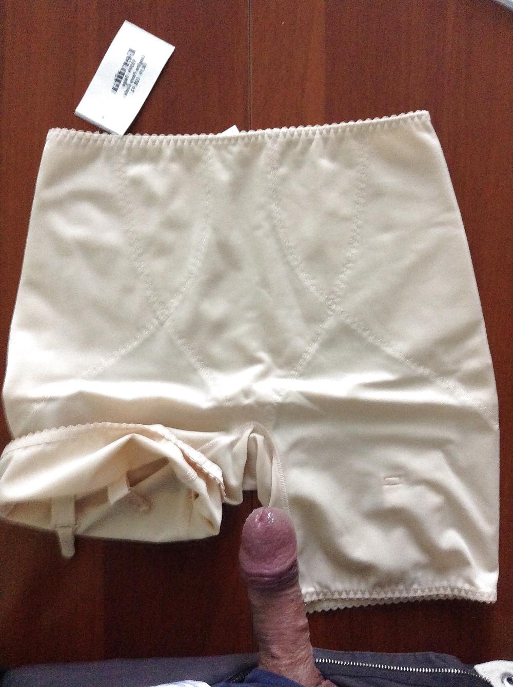 25P Pushuna's new open bottom girdle and pantygirdle