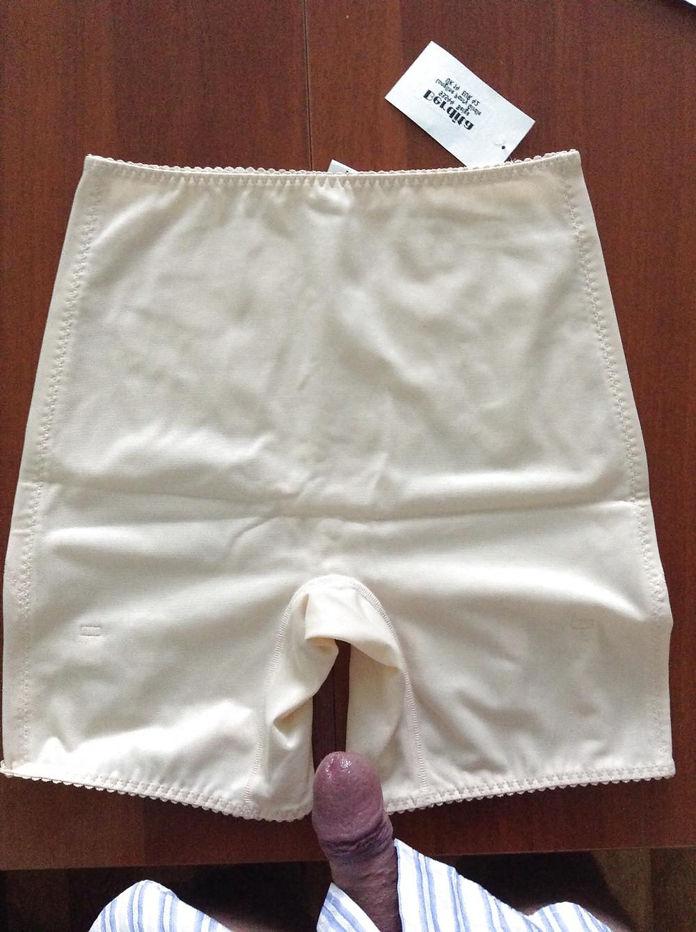 25P Pushuna's new open bottom girdle and pantygirdle