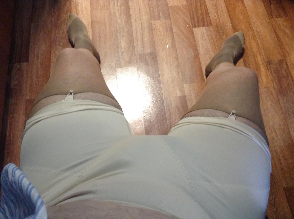 25P Pushuna's new open bottom girdle and pantygirdle