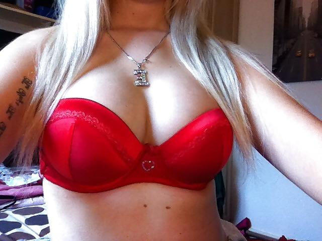 25P Woman their sell bra on the net 