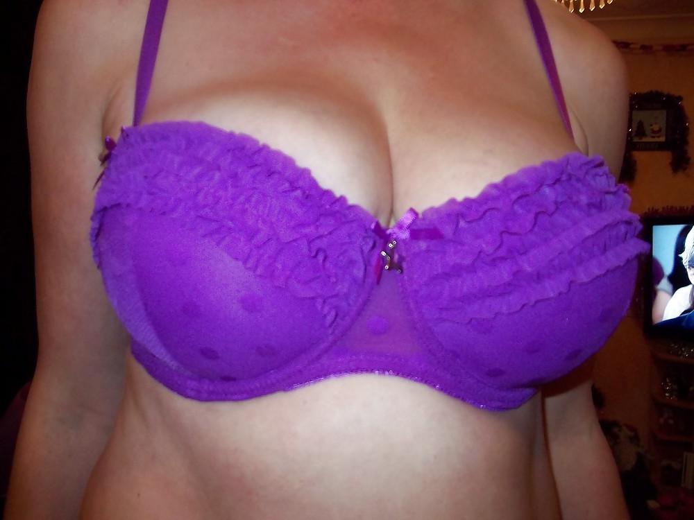 25P Woman their sell bra on the net 
