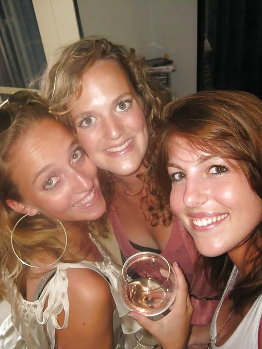8P Smiling Faces To Cum On